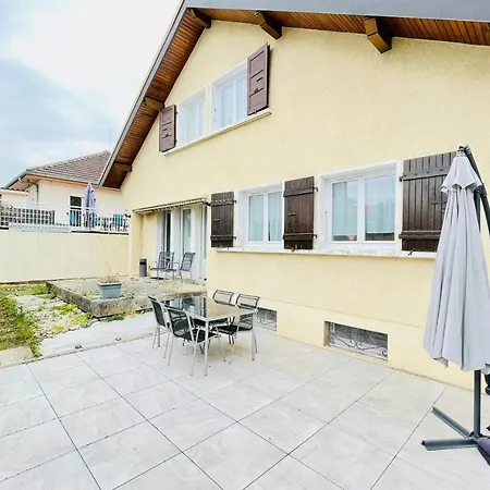 펜션 Bnb2You Private Room In Shared Villa Close Swiss Ch2