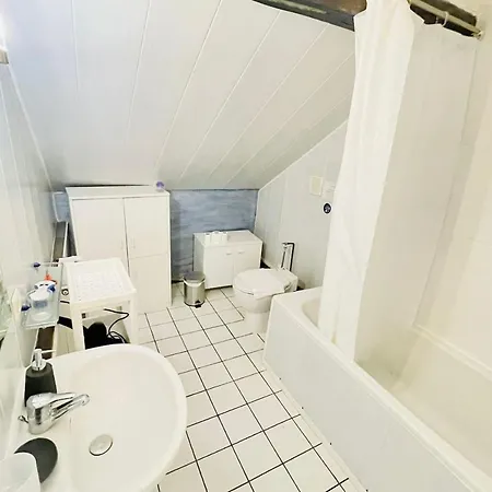 펜션 Bnb2You Private Room In Shared Villa Close Swiss Ch2 *